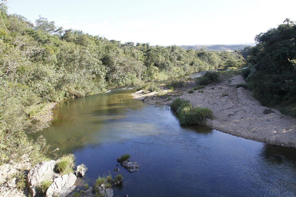 Praia Da Crioula 瓦尔任博尼塔 外观 照片
